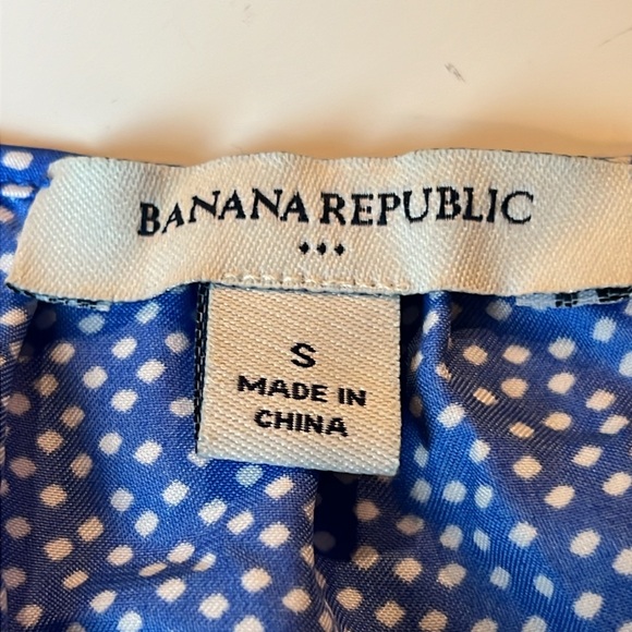 💙BANANA REPUBLIC BLUE & WHITE RUFFLE SHORT SLEEVE TOP SIZE SMALL💙 - Picture 12 of 14